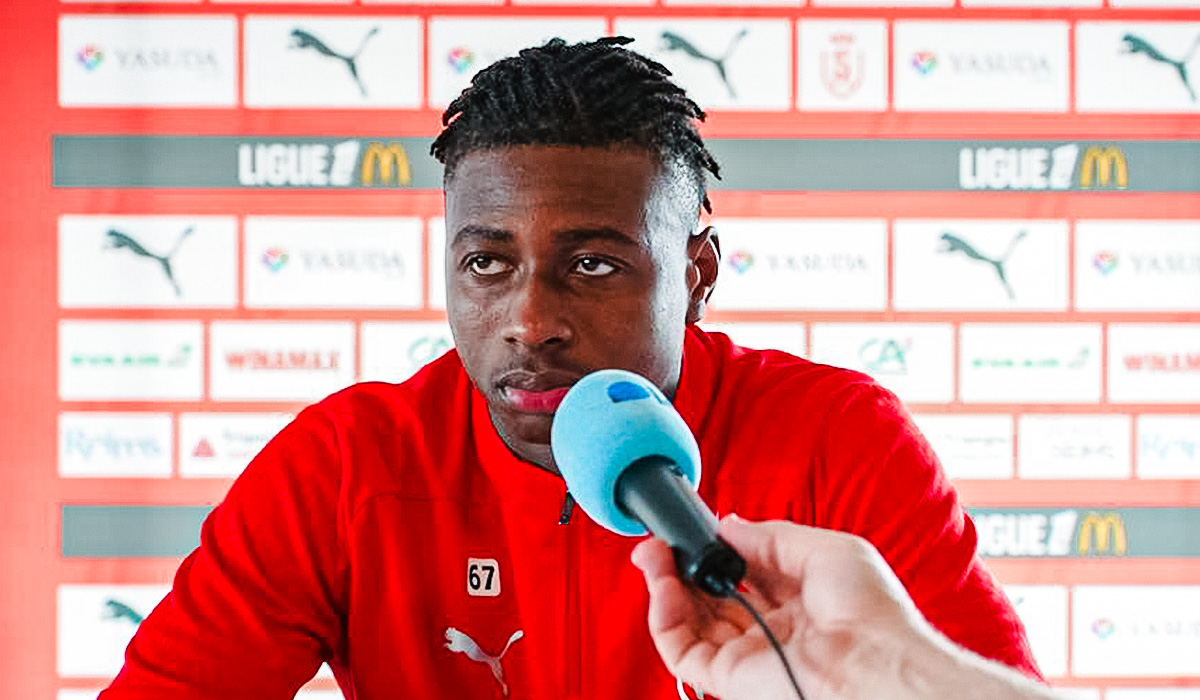 Samba Diawara : "On a eu l'avantage de ne pas devoir retourner à Reims. L'objectif était que ceux qui ont joué en coupe puissent récupérer le plus possible, tout en faisant travailler les autres. Le but était aussi de vivre un genre de mini-stage de cohésion. Ça permet d'intégrer les nouveaux éléments."  "On pense à faire la meilleure prestation possible face à Lyon, rien d'autre. On a fourni des efforts sur un terrain difficile cette semaine. Ça va nous coûter, mais les joueurs se préparent bien. On se concentre sur nous, il y a des points à aller chercher pour retrouver de la confiance."  "Diakhon est en train de mûrir, mais chaque jeune va à son rythme pour avoir du temps de jeu. C'est un joueur très spontané et attachant, mais je sens qu'il est en train de grandir dans son attitude. Il a prouvé qu'il savait être décisif. Maintenant, c'est à lui de montrer qu'il peut devenir un titulaire".