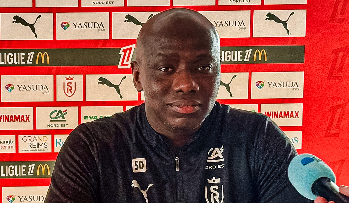 Samba Diawara : "On a eu l'avantage de ne pas devoir retourner à Reims. L'objectif était que ceux qui ont joué en coupe puissent récupérer le plus possible, tout en faisant travailler les autres. Le but était aussi de vivre un genre de mini-stage de cohésion. Ça permet d'intégrer les nouveaux éléments."  "On pense à faire la meilleure prestation possible face à Lyon, rien d'autre. On a fourni des efforts sur un terrain difficile cette semaine. Ça va nous coûter, mais les joueurs se préparent bien. On se concentre sur nous, il y a des points à aller chercher pour retrouver de la confiance."  "Diakhon est en train de mûrir, mais chaque jeune va à son rythme pour avoir du temps de jeu. C'est un joueur très spontané et attachant, mais je sens qu'il est en train de grandir dans son attitude. Il a prouvé qu'il savait être décisif. Maintenant, c'est à lui de montrer qu'il peut devenir un titulaire".